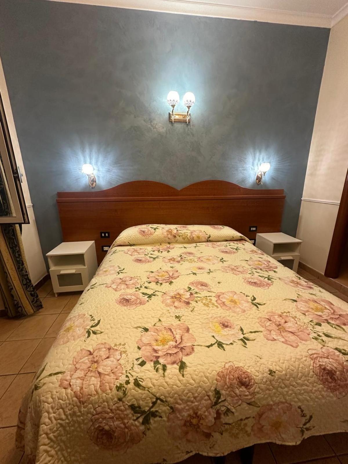 Near Termini Station 3* Roma